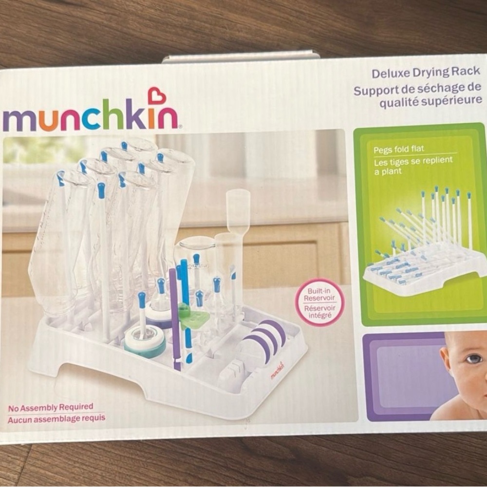 Munchkin Drying Rack with Blue and White Accents